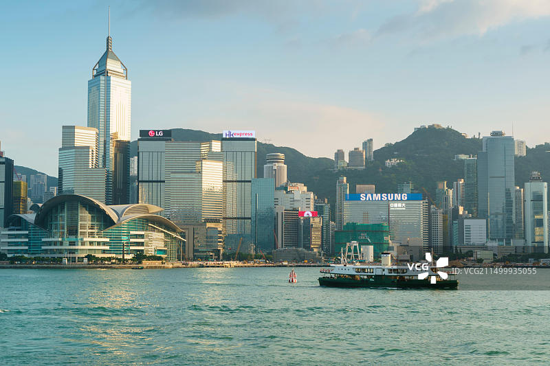 香港天星小轮维多利亚港往铜锣湾方向图片素材