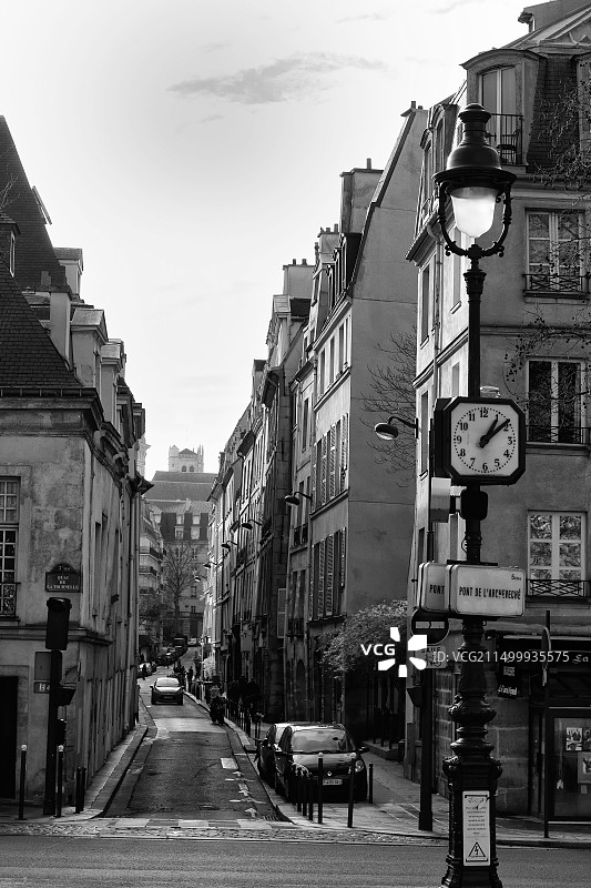 法国巴黎：主教桥附近图片素材