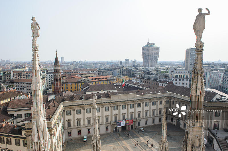 意大利米兰大教堂顶部景观（2015年3月20日）图片素材