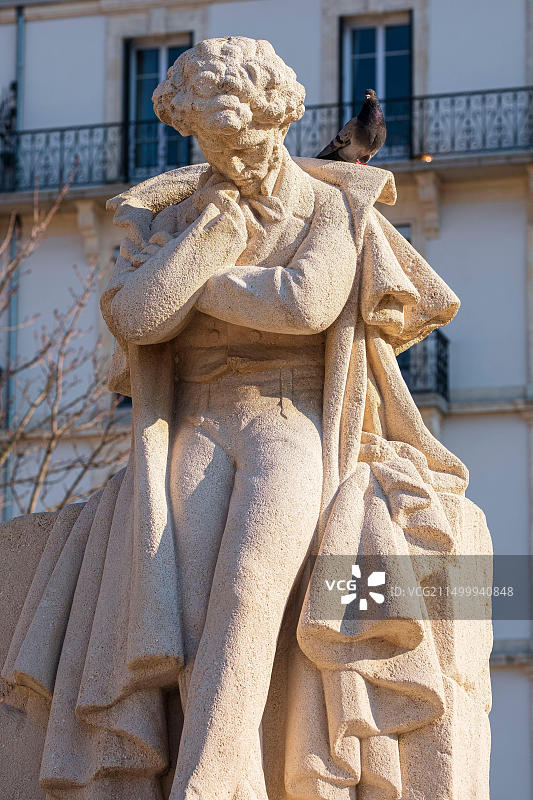 法国伊泽尔省格勒诺布尔，雨果广场纪念作曲家柏辽兹图片素材