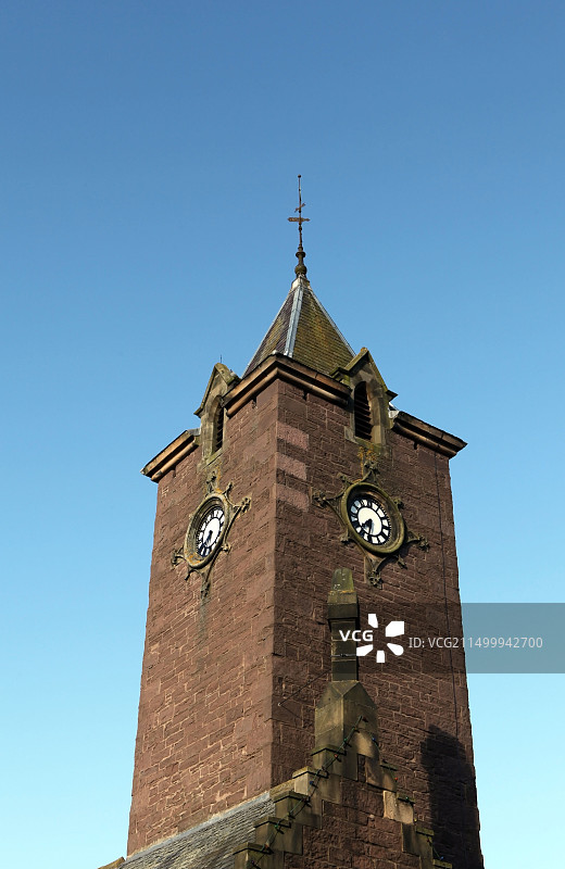 苏格兰珀斯郡克里夫镇主街上的旧钟楼图片素材