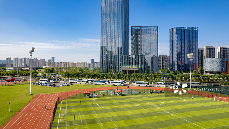 江北新区研创园足球场图片素材