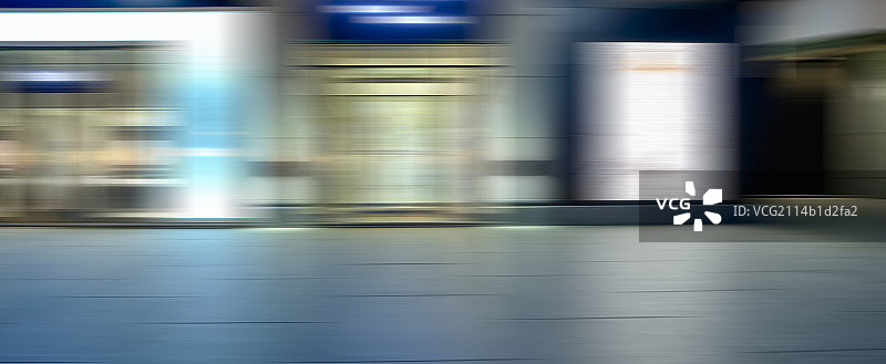 北京CBD奢侈品旗舰店和道路运动模糊速度特效图片素材