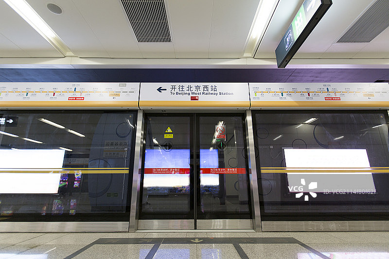 地铁站内景图片素材