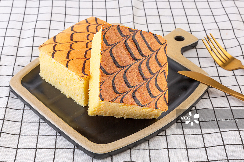 水浴拉花古早蛋糕图片素材