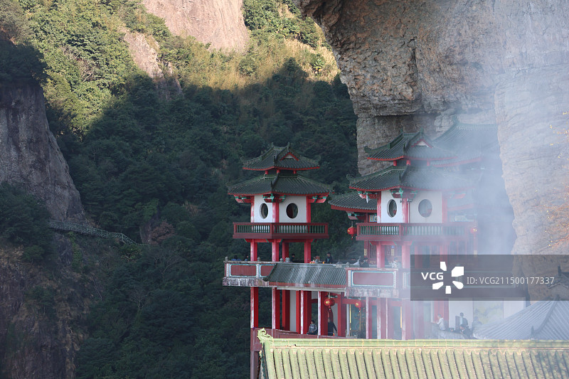 漳州市平和县灵通山风景区的灵通寺悬空寺各角度特写图片素材