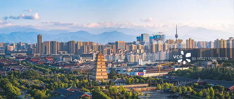 云飞雁塔图片素材