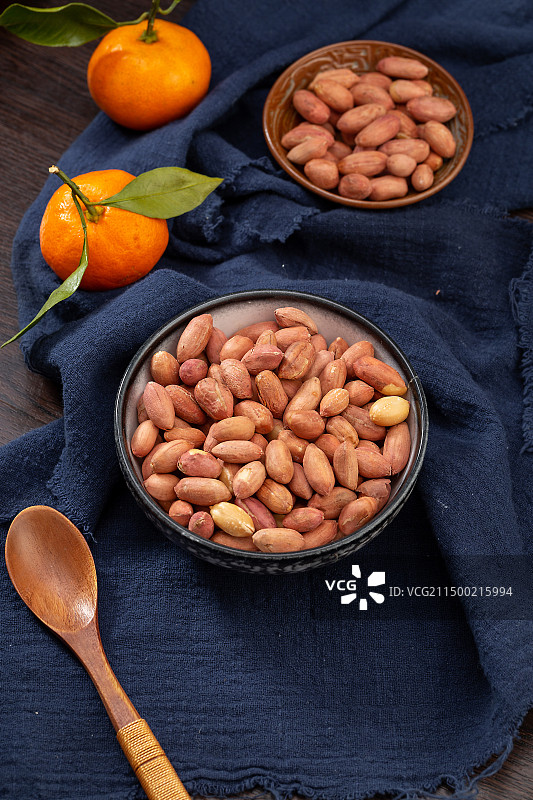 天津狗不理老味果仁：十三香花生 狗屁花生 五香花生米图片素材