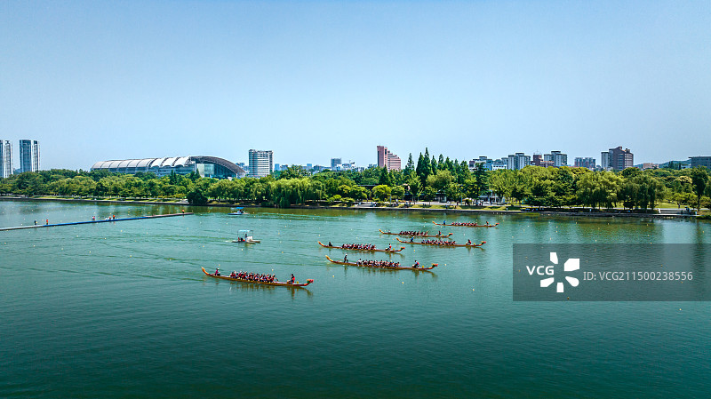 南京玄武湖龙舟赛图片素材