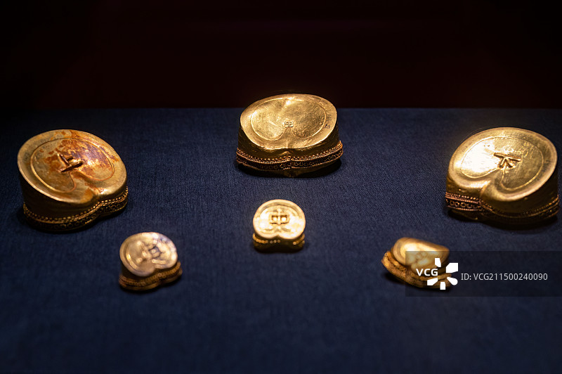 江西南昌海昏侯博物馆黄金饼展出图片素材