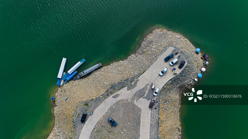 天生桥镇看到的万峰湖图片素材