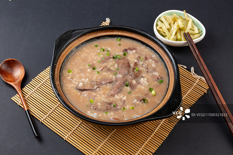 砂锅猪杂粥图片素材