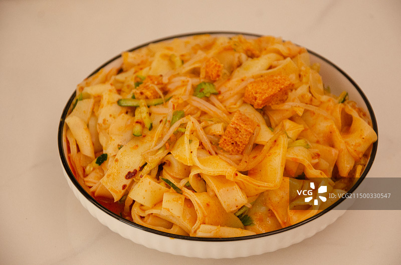 夏季美食家庭版凉皮特写图片素材