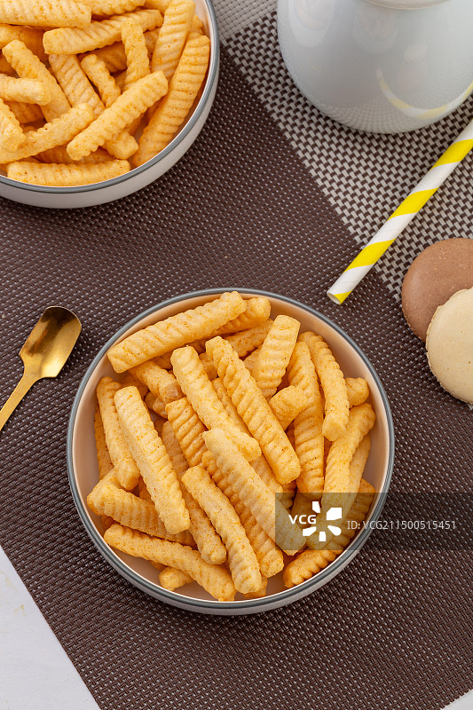 烧烤味亲亲虾条膨化食品休闲零食图片素材