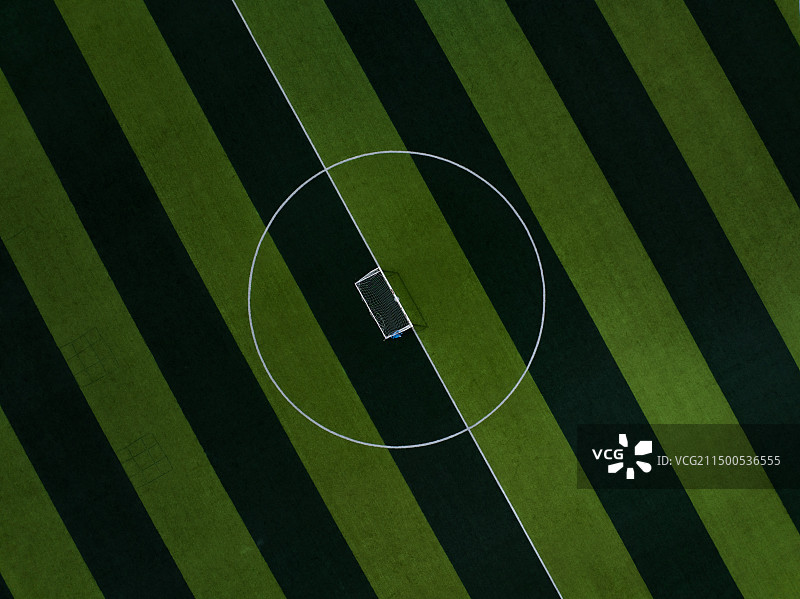 航拍足球场图片素材