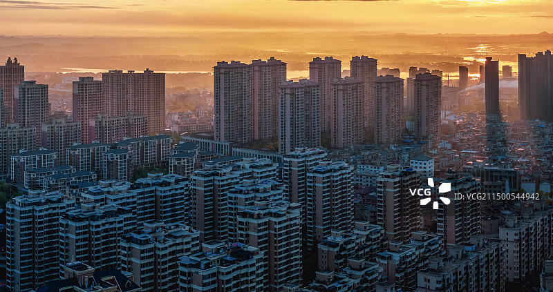 航拍鄱阳县城日出日落时分图片素材