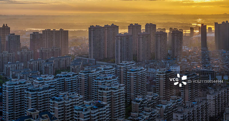 航拍鄱阳县城日出日落时分图片素材