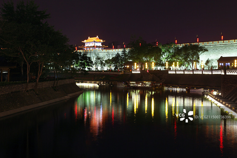 西安城墙永宁门夜景图片素材
