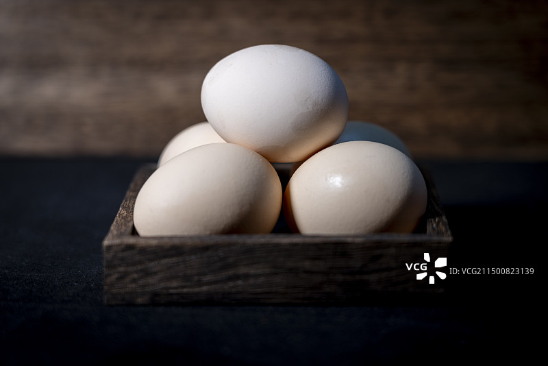 新鲜的农家土鸡蛋图片素材
