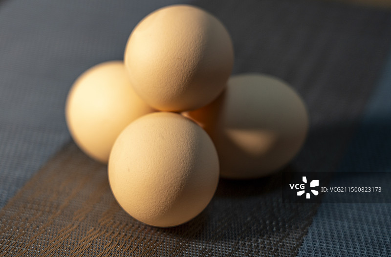 新鲜的农家土鸡蛋图片素材