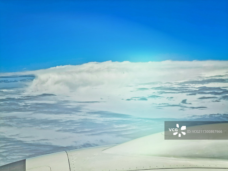 仙山隔云海图片素材