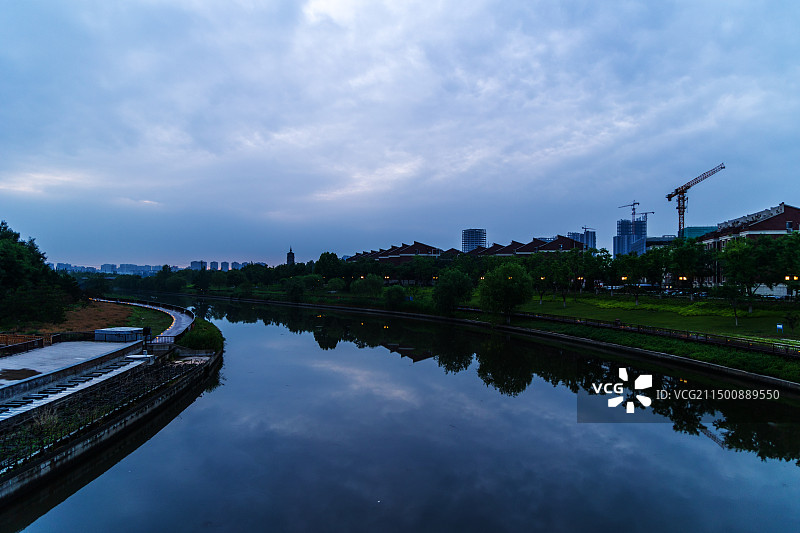 通惠河两岸黎明美景图片素材