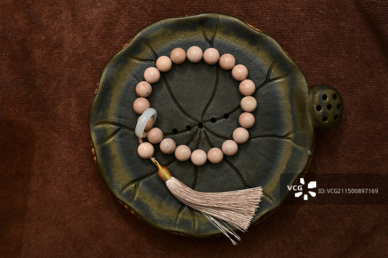 香灰琉璃手串图片素材