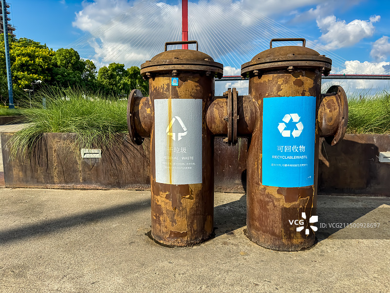 垃圾分类垃圾桶图片素材