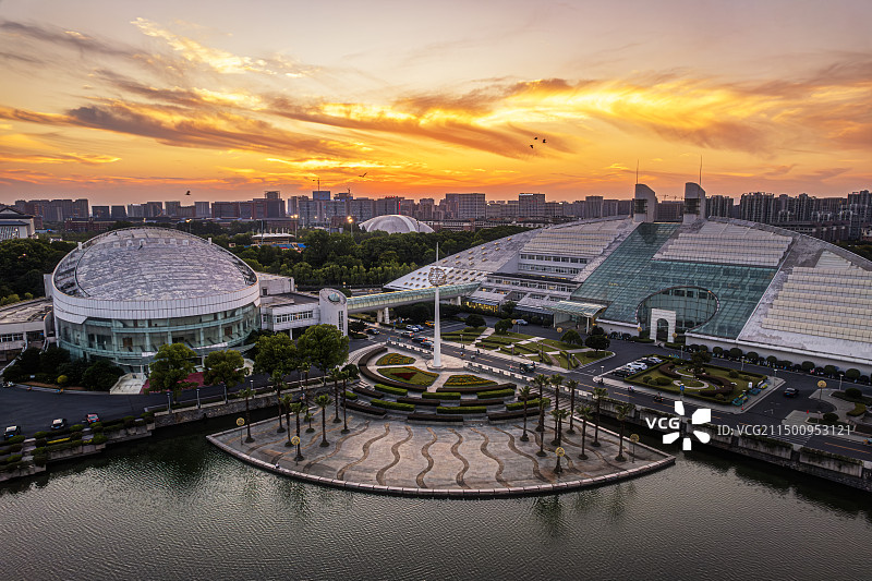 浙江大学美景与朝晚霞图片素材