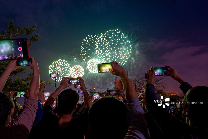 佛山城市烟花夜景图片素材