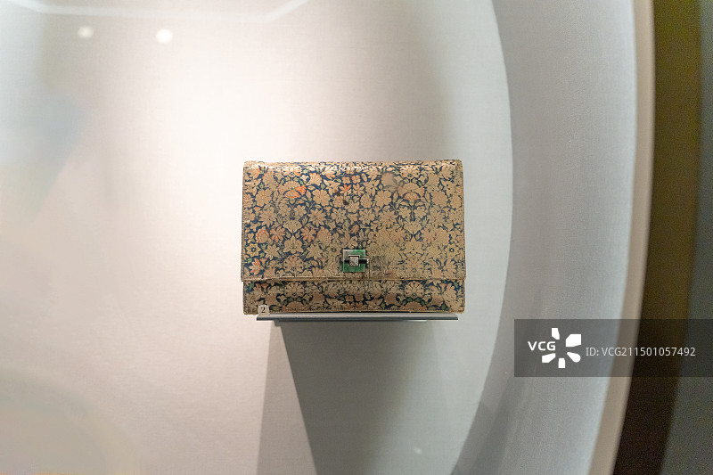 香港两依藏博物馆藏卡地亚晚宴袋图片素材