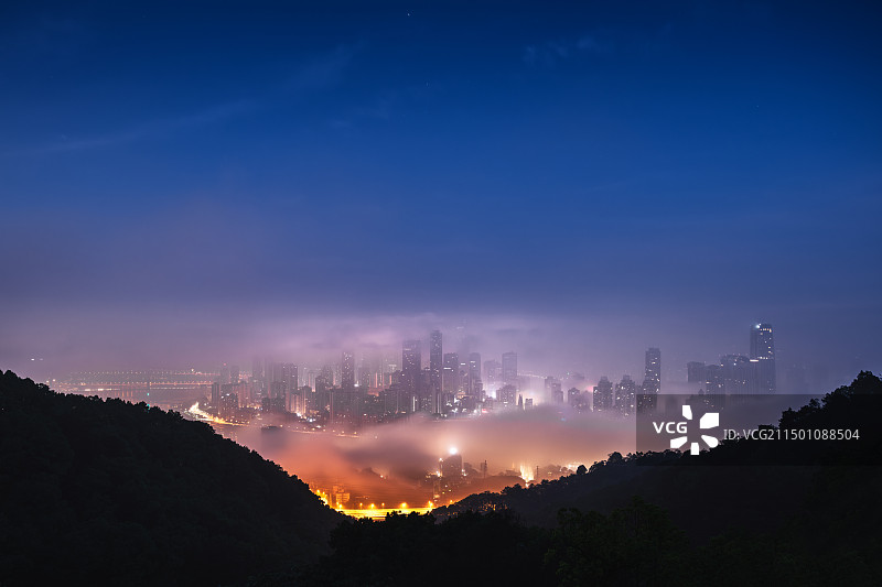 重庆城市天际线日出平流雾全景图片素材
