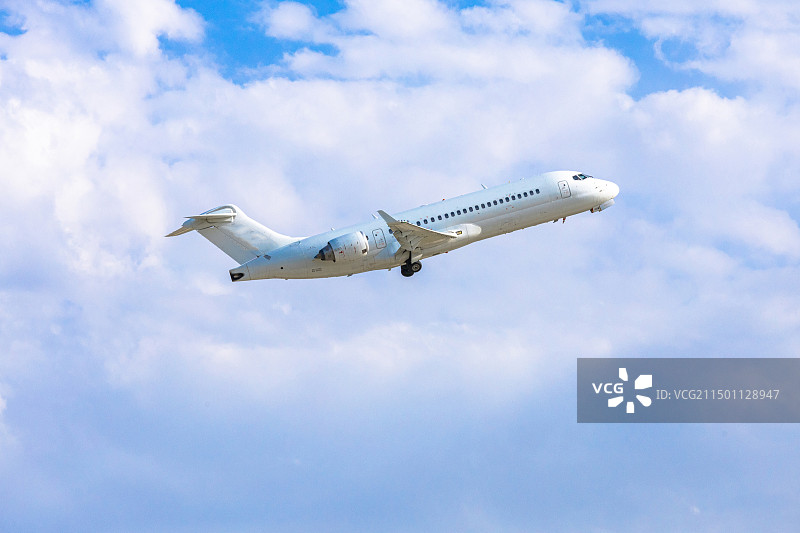 飞机起飞，飞行图片素材