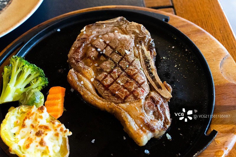 土耳其卡帕多起亚的牛排美食图片素材