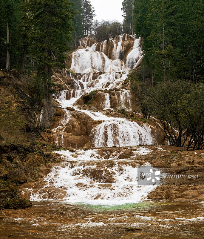 扎嘎瀑布图片素材