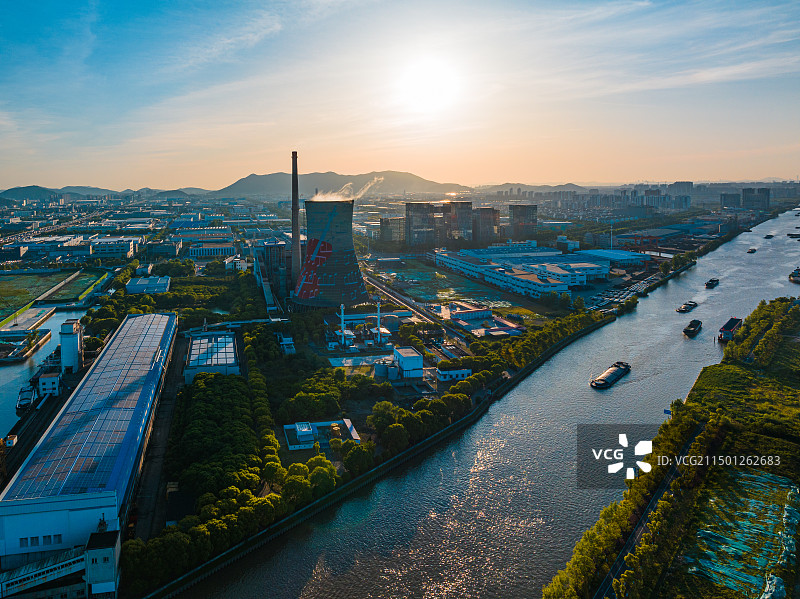 航拍大运河边热电厂电力能源工业生产图片素材