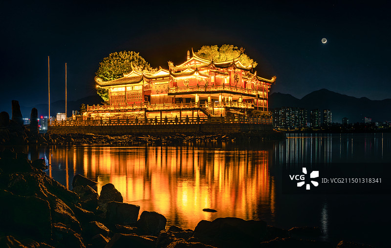 月光下的福州金山寺图片素材