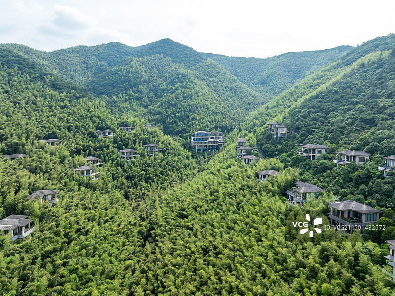 江苏省常州市溧阳南山竹海竹溪谷御水温泉酒店航拍风光图片素材