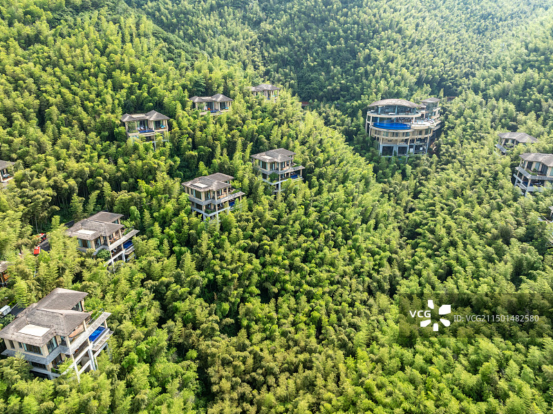 江苏省常州市溧阳南山竹海竹溪谷御水温泉酒店航拍风光图片素材