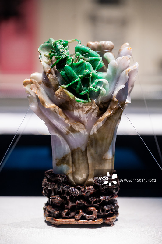 天津博物馆-清-翡翠蝈蝈白菜图片素材