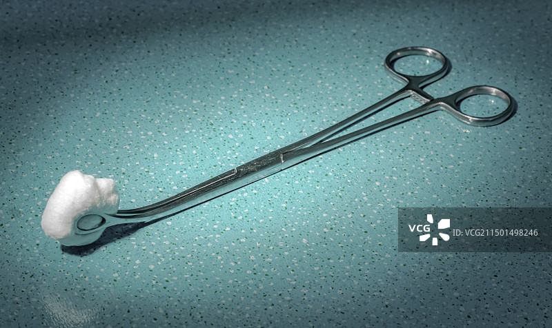 桌上外科手术海绵钳的特写镜头图片素材