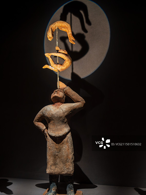 山西大同博物馆珍藏的北魏杂技俑图片素材
