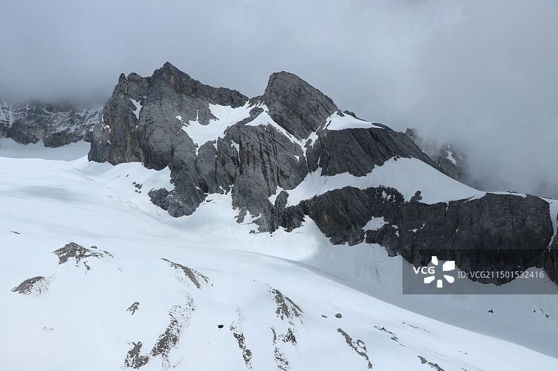 玉龙雪山的雪图片素材