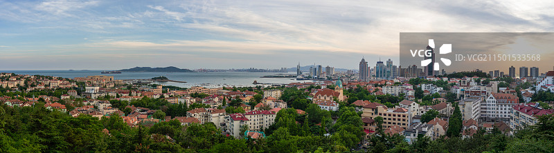 青岛老城全景-1（信号山）（含胶州湾）图片素材