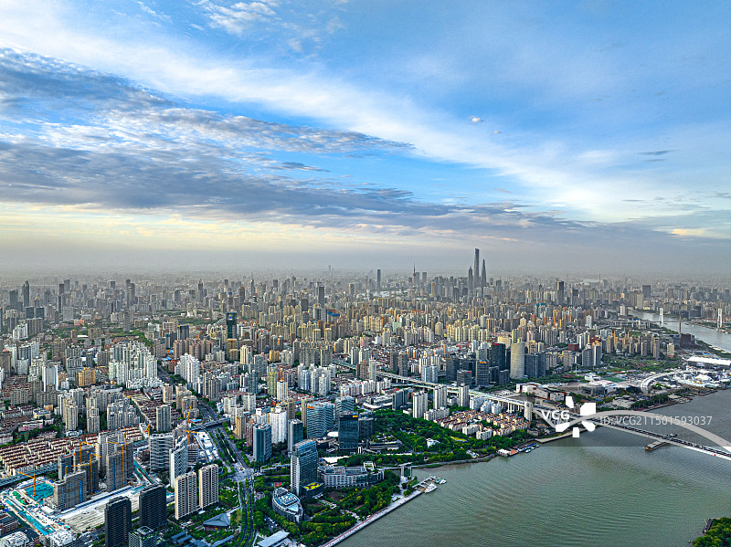 南园滨江绿地 日晖港 南白高架路卢浦大桥 航拍上海城市风光 上海市徐汇区图片素材