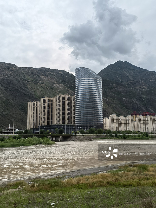 陇南白龙江畔图片素材