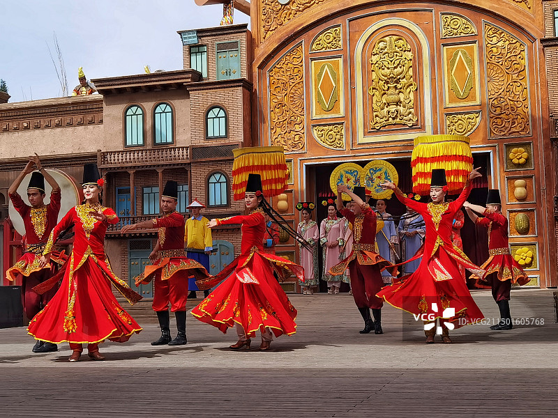 新疆喀什香妃园迎宾表演图片素材
