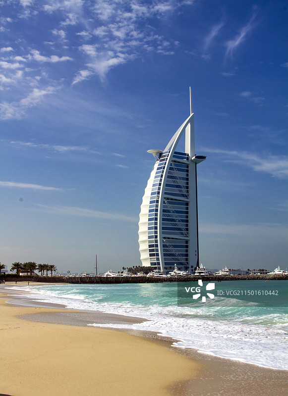 迪拜波斯湾人工岛上的帆船酒店图片素材