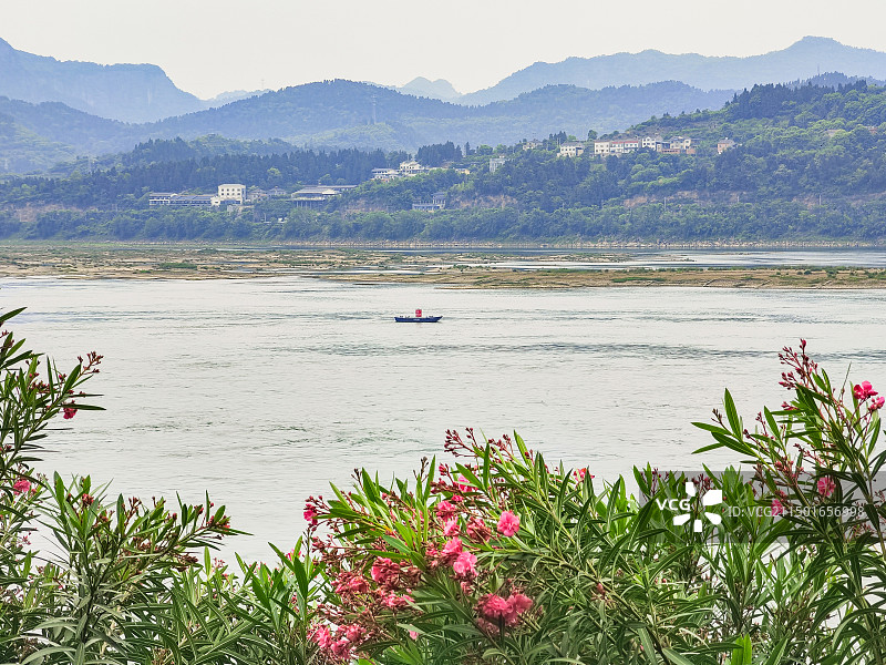 湖北宜昌滨江公园长江江景风光图片素材