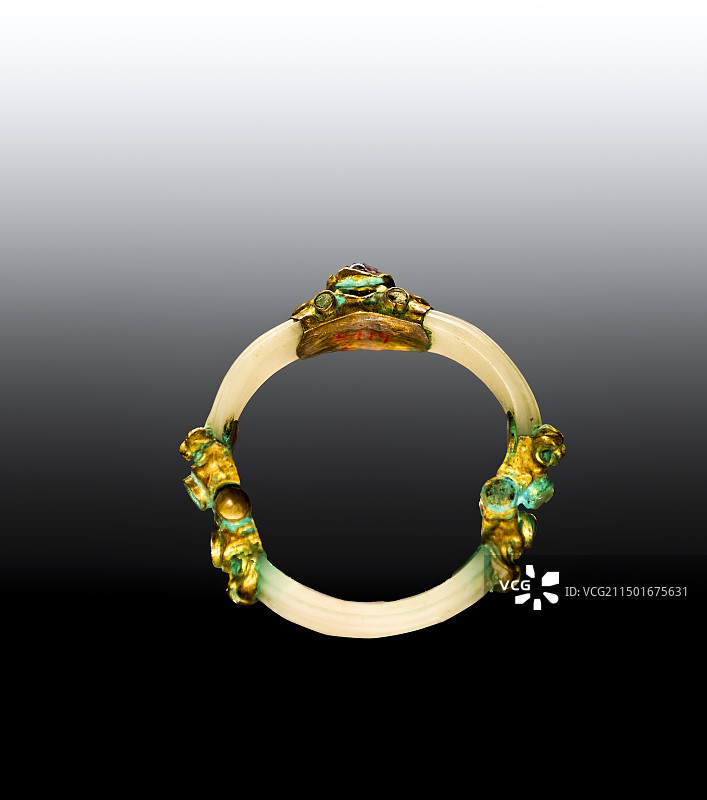 唐代珠宝，镶金嵌宝珠玉臂钏，西安何家村出土图片素材